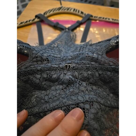 Victoria's Secret PINK Blue Floral Pullover Wire Free Push Up Bralette Sz Small - Picture 3 of 6